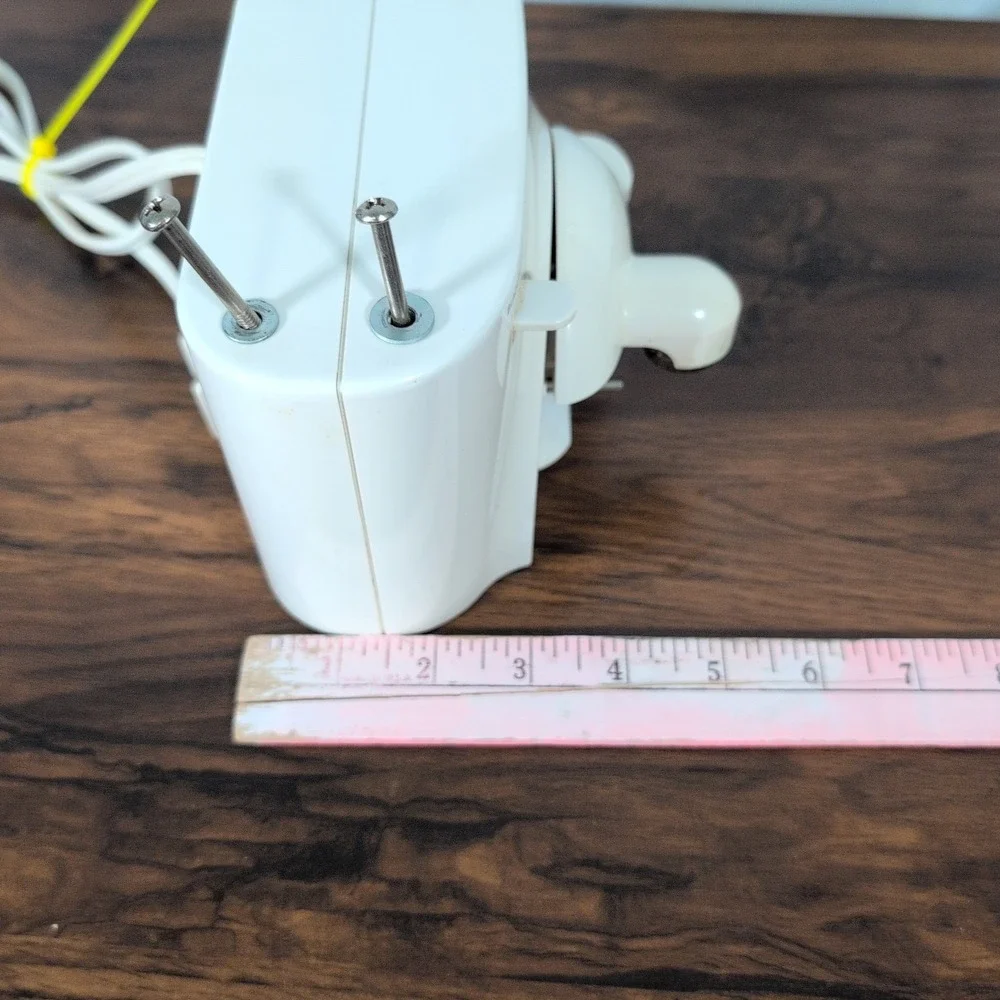 BLACK+DECKER Spacemaker Under-Counter Can Opener EC85 White Hardware Tested